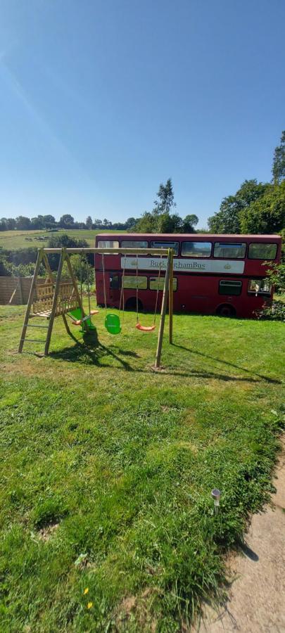 Insolite Bus Anglais Le Buckinghambus Saint-Philbert-sur-Risle Exterior photo
